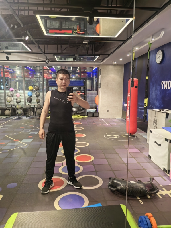 哈哈哈哈哈的第一张照片--柳州相亲服务中心