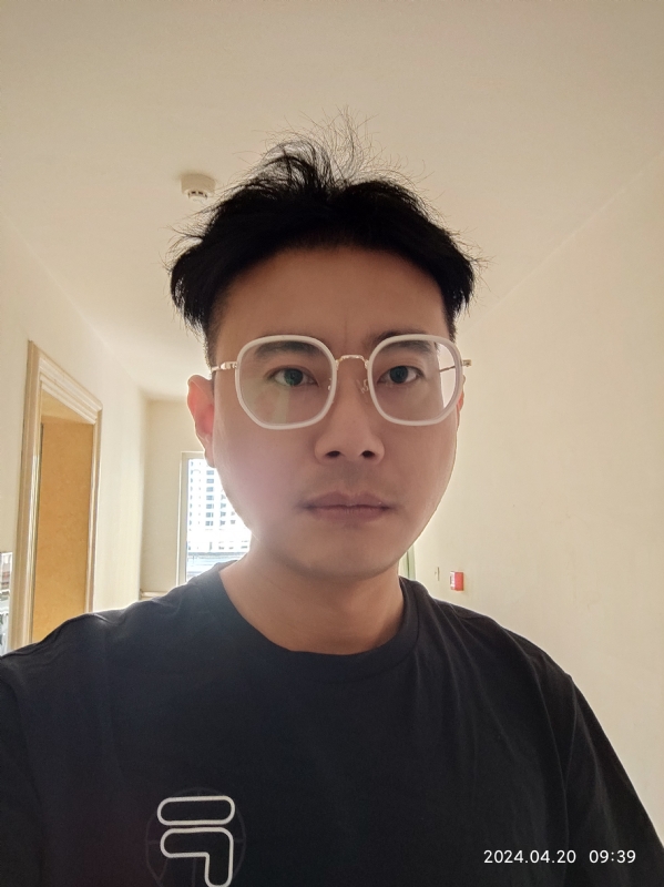 信带小李的第一张照片--柳州相亲服务中心