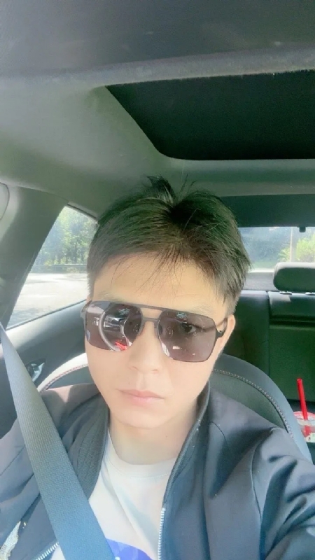 怀念的第一张照片--柳州相亲服务中心