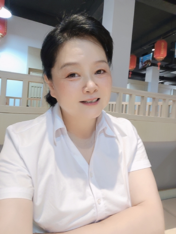 丁姐爱生活的第一张照片--柳州相亲服务中心