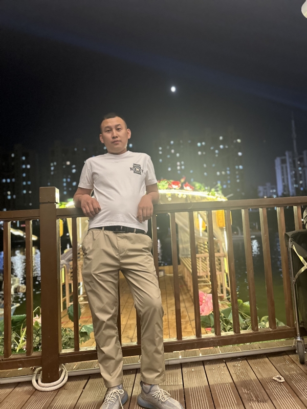 大超的第一张照片--柳州相亲服务中心