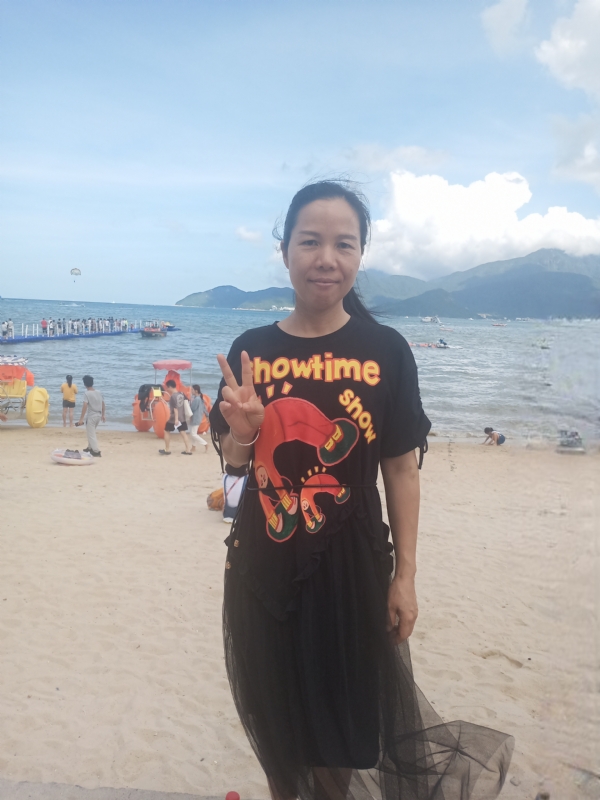 容容的第一张照片--柳州相亲服务中心
