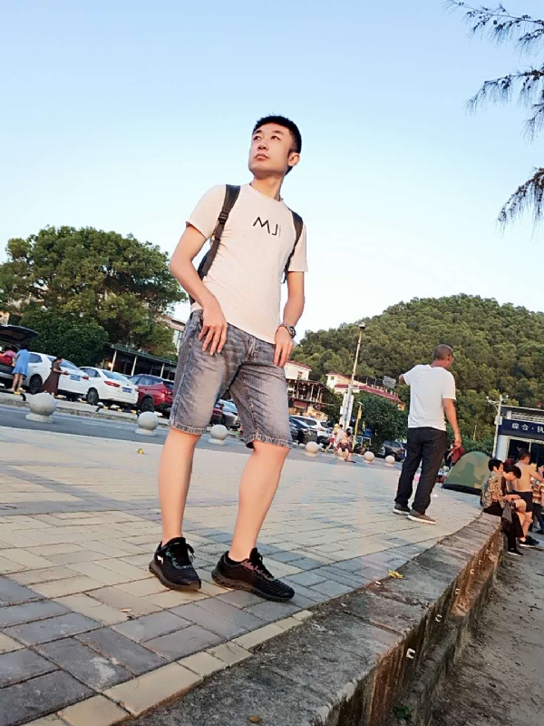 俊皓的第二张照片--柳州相亲服务中心