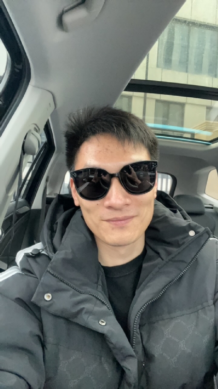 男孩的第一张照片--柳州相亲服务中心