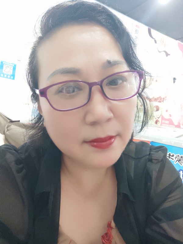 娜财娜福的第一张照片--柳州相亲服务中心