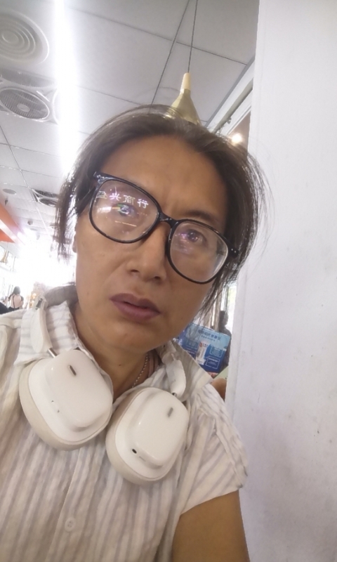 冬天的蔷薇的第三张照片--柳州相亲服务中心