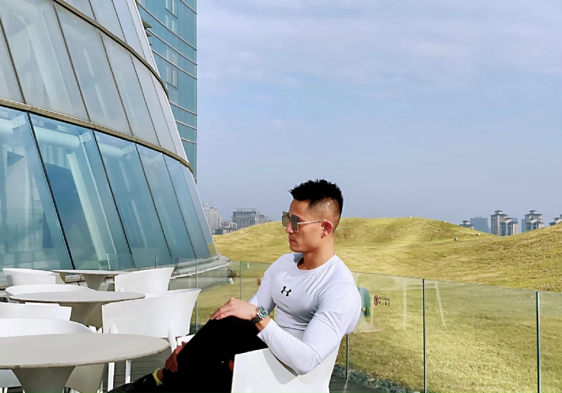 保家卫国的第二张照片--柳州相亲服务中心