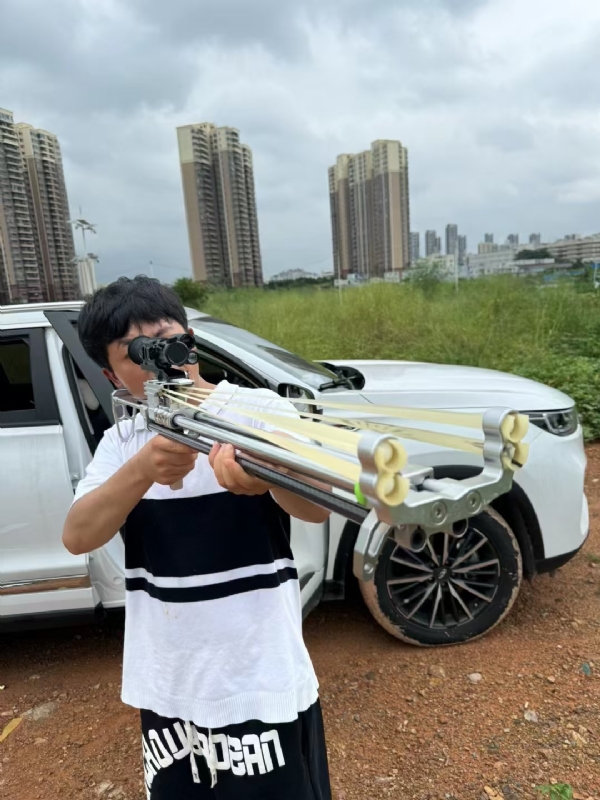 凌其飞的第二张照片--柳州相亲服务中心