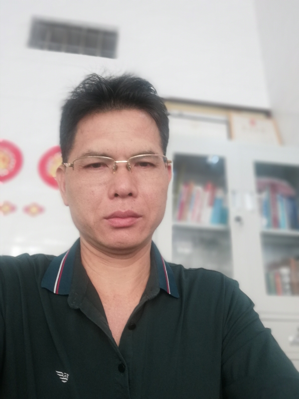 后视镜的第一张照片--柳州相亲服务中心