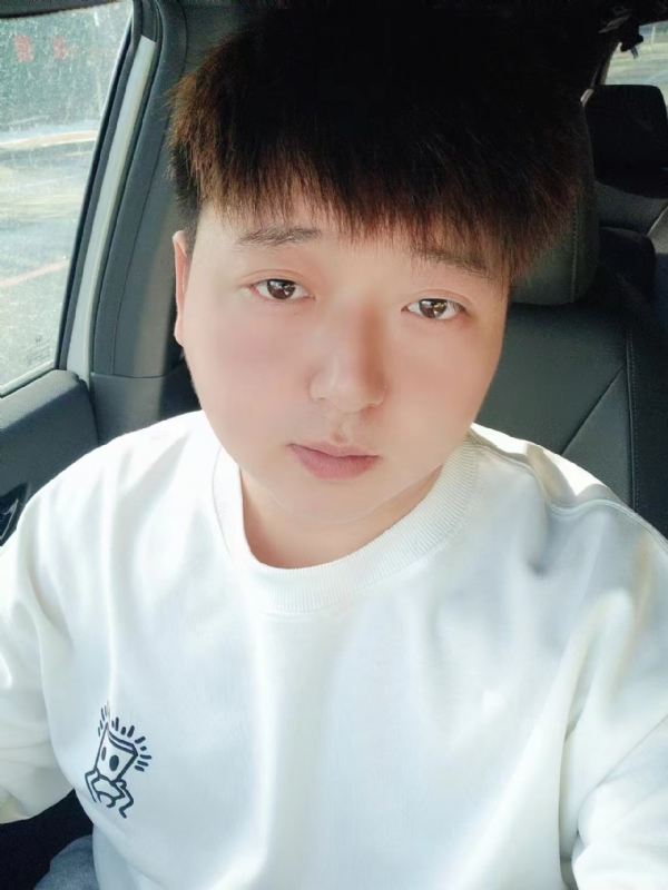 可乐加冰的第一张照片--柳州相亲服务中心