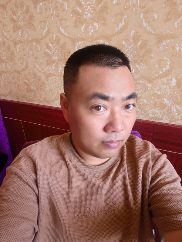 擦亮眼睛向前看的第二张照片--柳州相亲服务中心