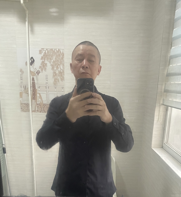 荣哥的第一张照片--柳州相亲服务中心