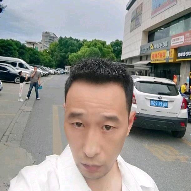 小林的第三张照片--柳州相亲服务中心