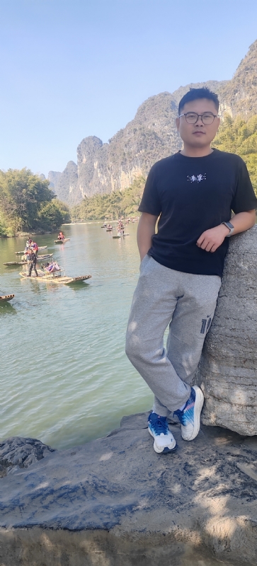受过伤的狼的第二张照片--柳州相亲服务中心