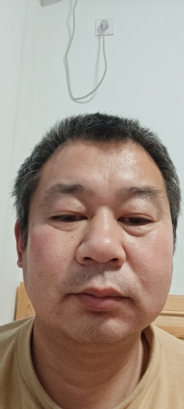 龙万的第一张照片--柳州相亲服务中心