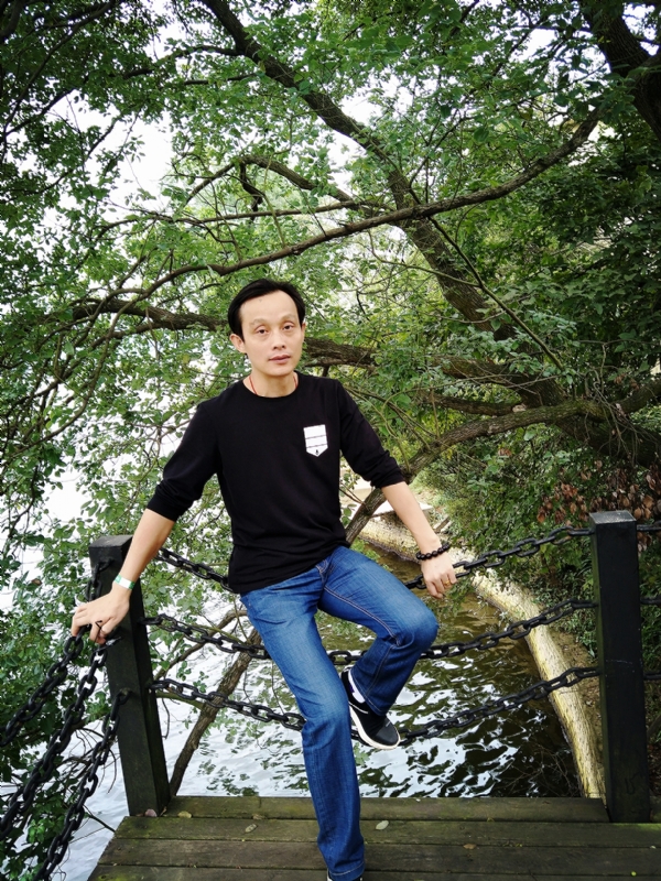 易进的第一张照片--柳州相亲服务中心