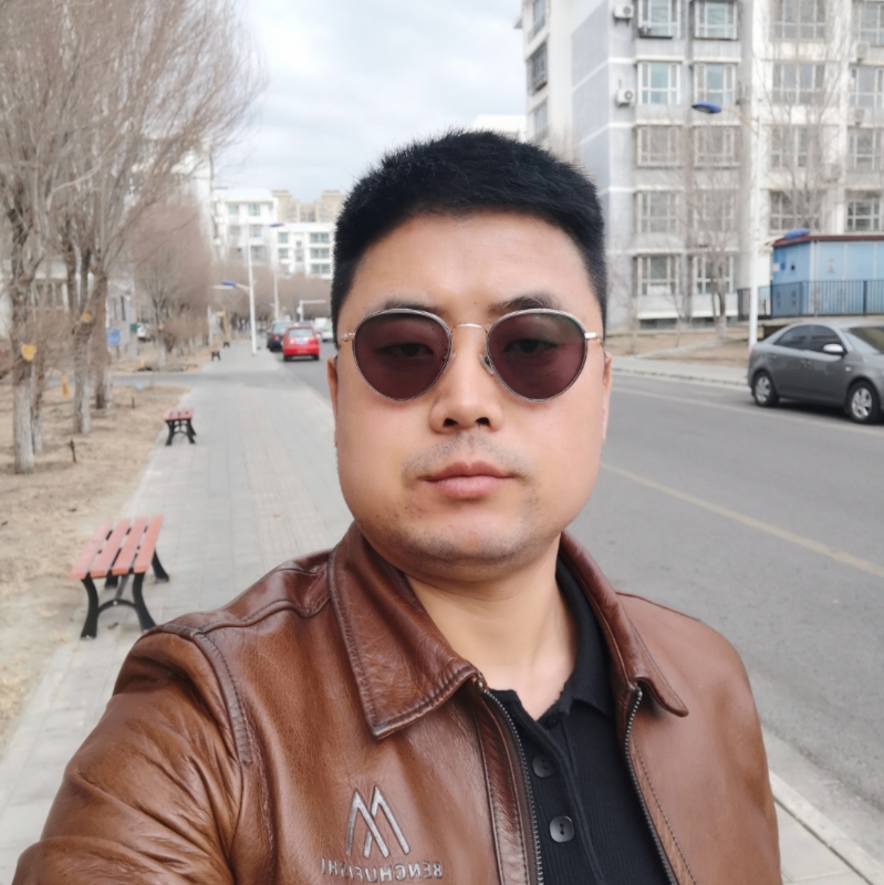 月下听风的第一张照片--柳州相亲服务中心