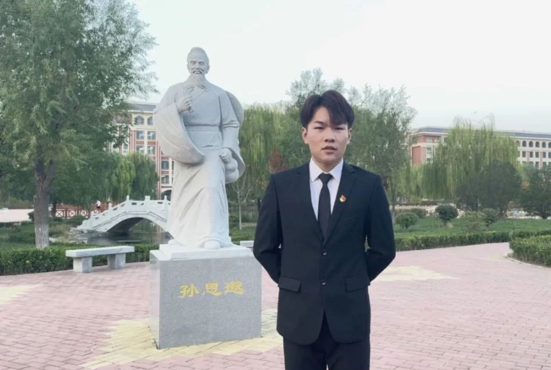 尚明月的第一张照片--柳州相亲服务中心