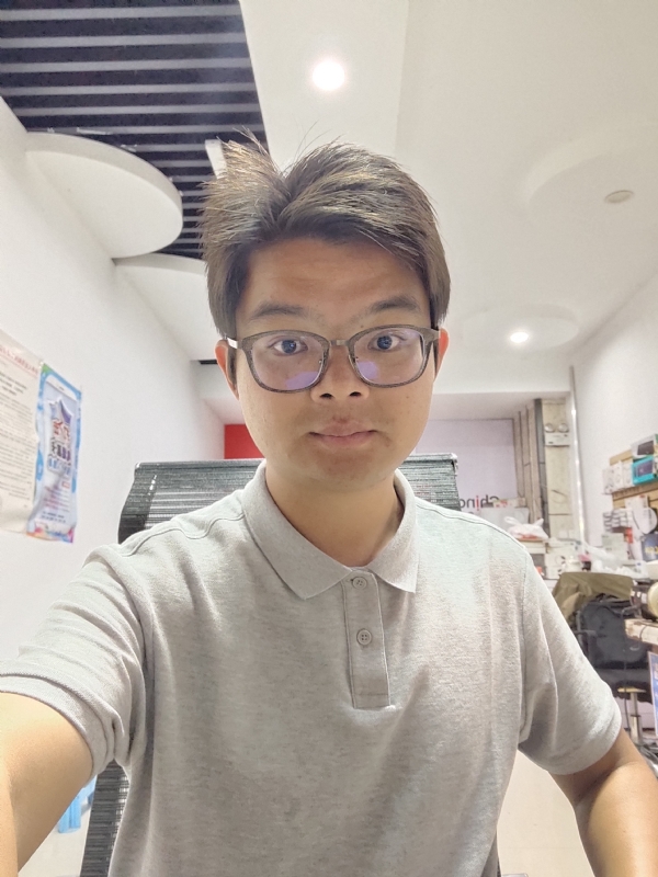 华兴通讯的第一张照片--柳州相亲服务中心