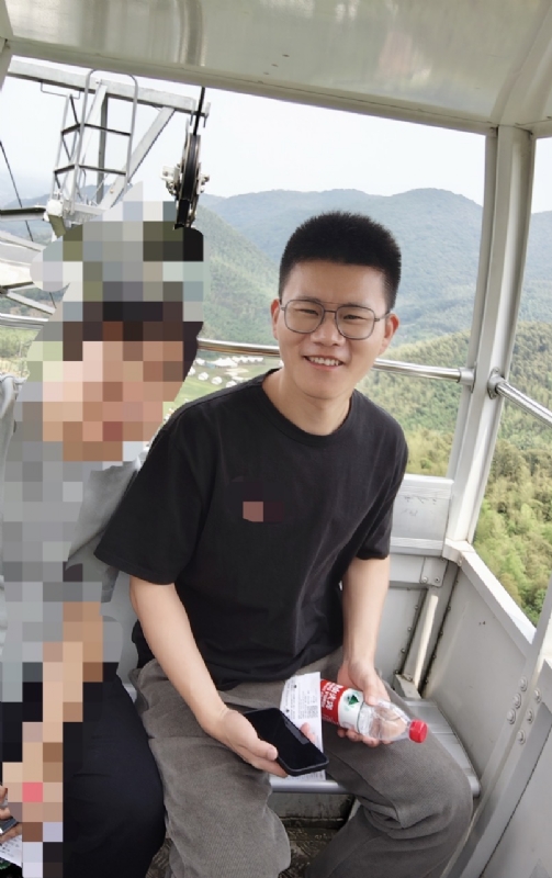 奔奔笨笨的第一张照片--柳州相亲服务中心