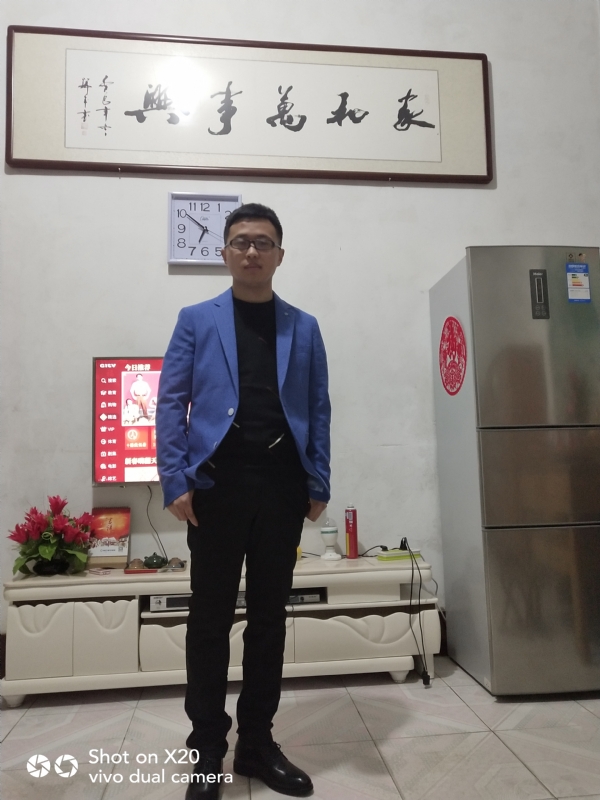 孤独的狼的第一张照片--柳州相亲服务中心