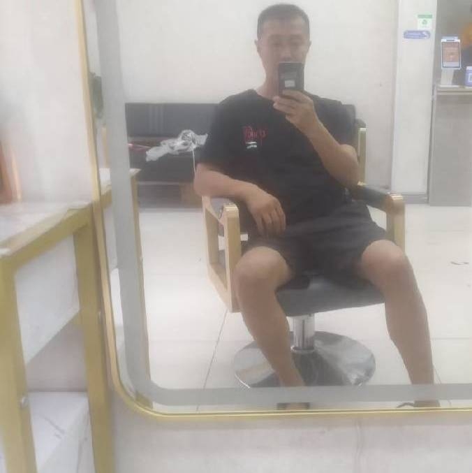 闫杰的第一张照片--柳州相亲服务中心
