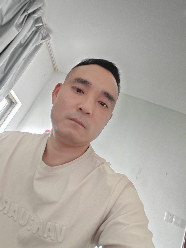 小锋的第一张照片--柳州相亲服务中心