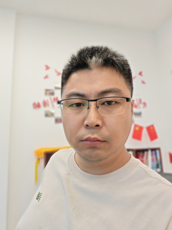 苦海寻舟的第一张照片--柳州相亲服务中心
