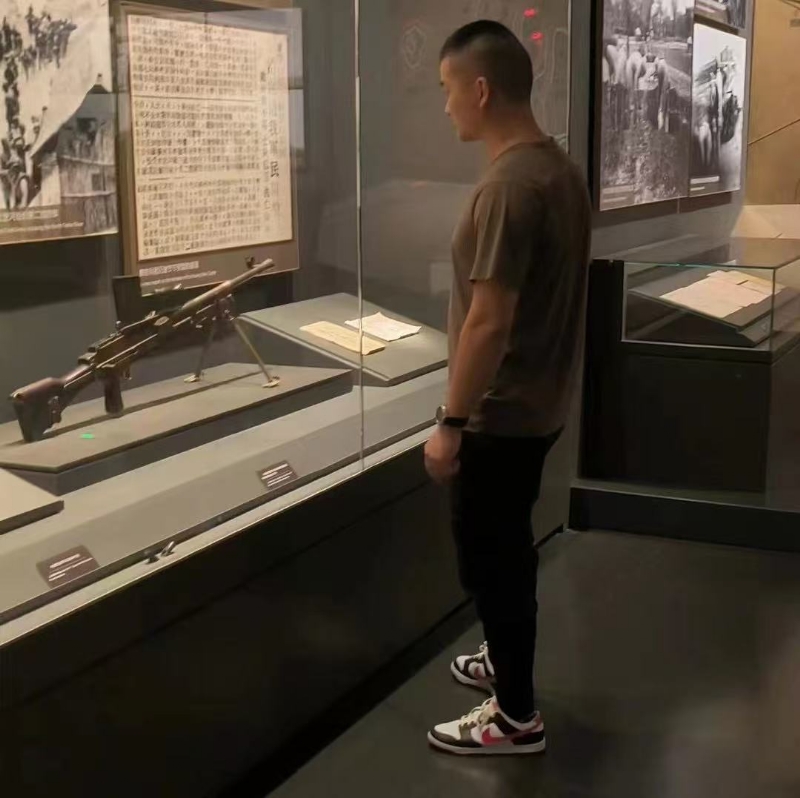 霸气的第一张照片--柳州相亲服务中心