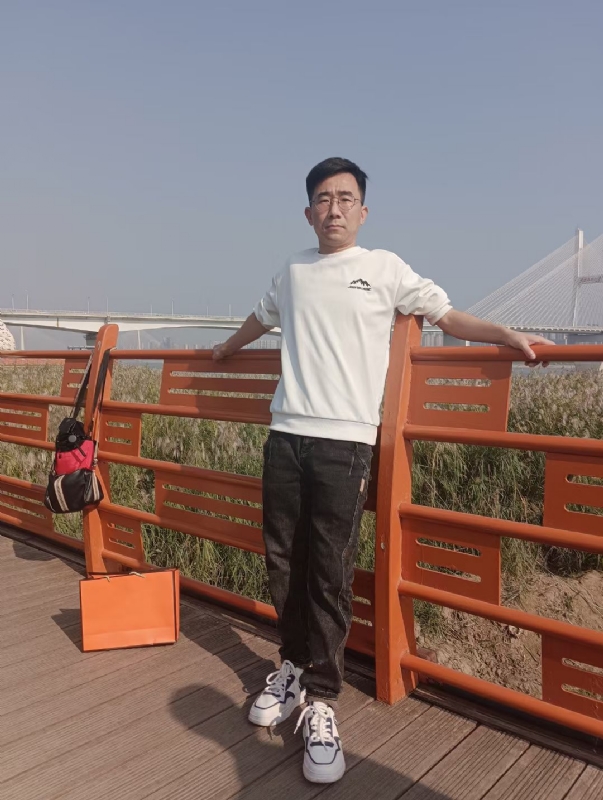 黑白的第一张照片--柳州相亲服务中心