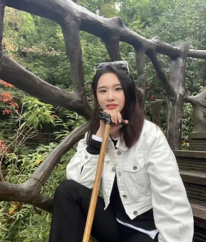 琪琪的第一张照片--柳州相亲服务中心