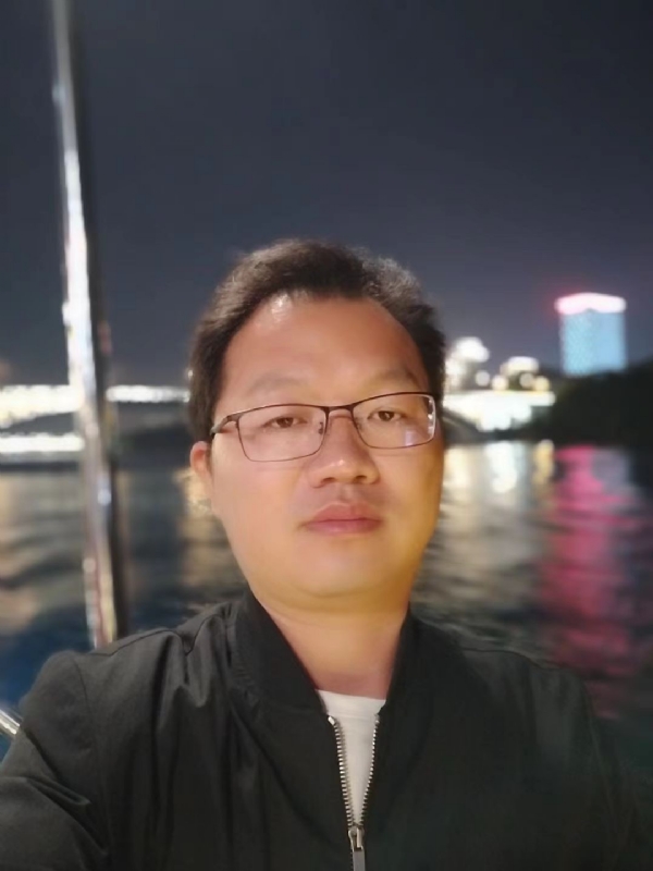 祝你平安的第一张照片--柳州相亲服务中心
