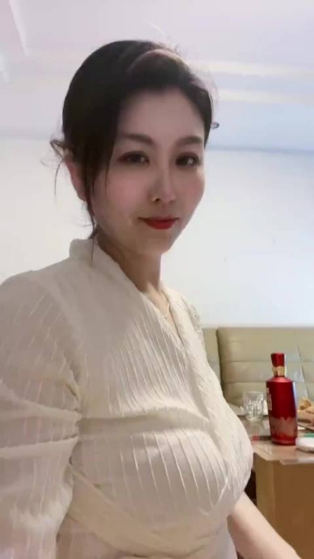 钕钕的第一张照片--柳州相亲服务中心