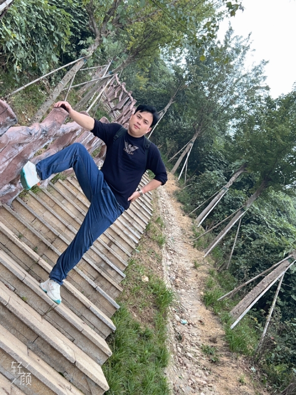 择一人白头偕老的第二张照片--柳州相亲服务中心