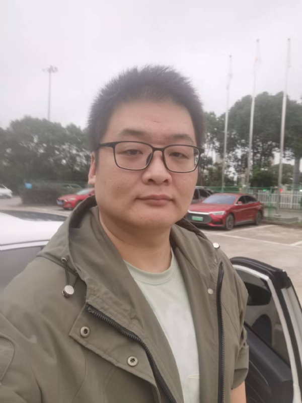 Russell的第一张照片--柳州相亲服务中心