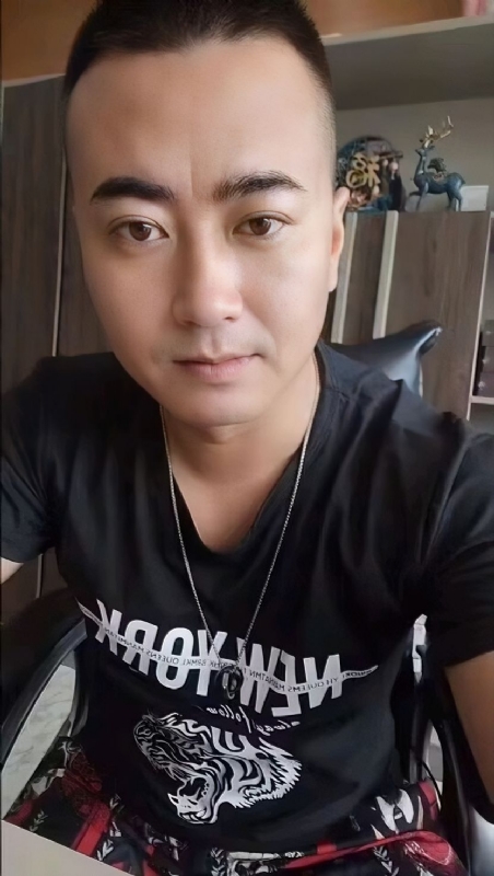 Luck耀的第一张照片--柳州相亲服务中心