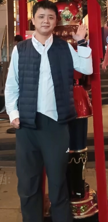 龙的陪伴的第一张照片--柳州相亲服务中心