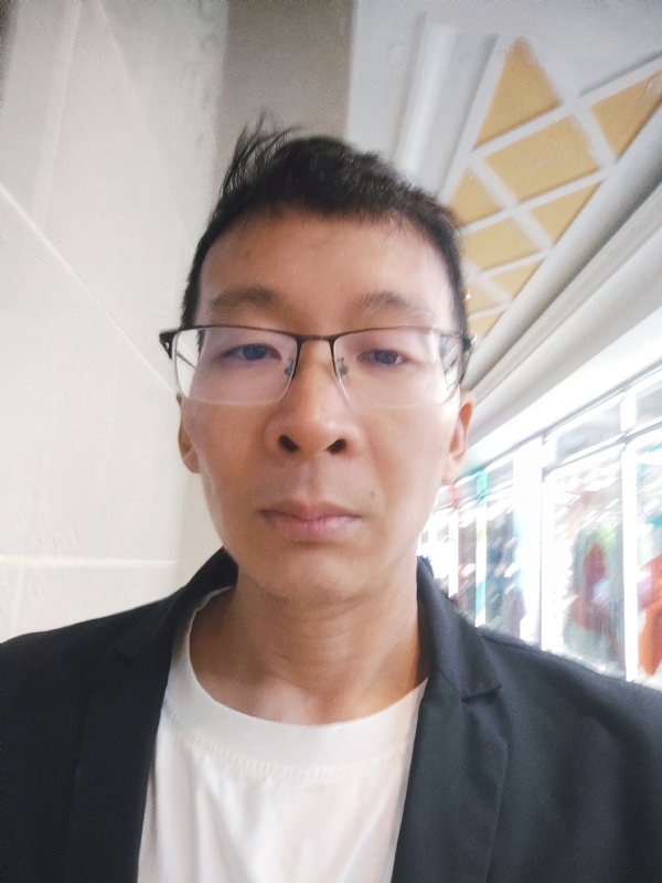 欣欣向荣的第一张照片--柳州相亲服务中心