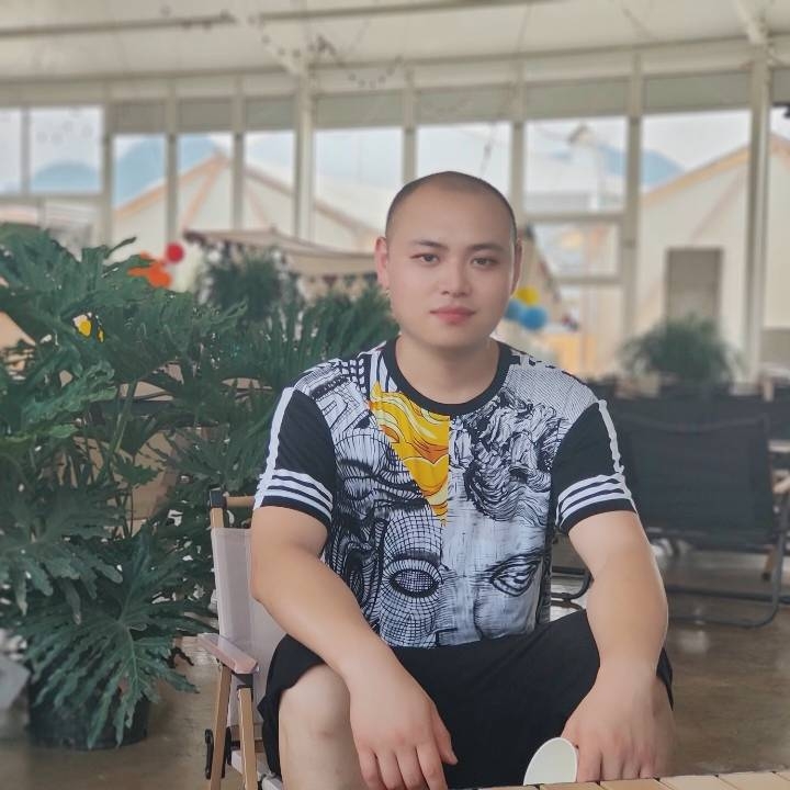 诚心找一个的第一张照片--柳州相亲服务中心