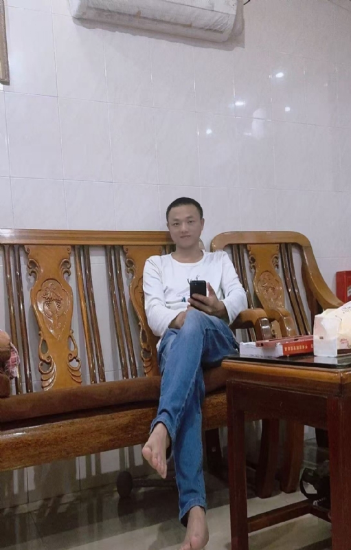 知年的第三张照片--柳州相亲服务中心