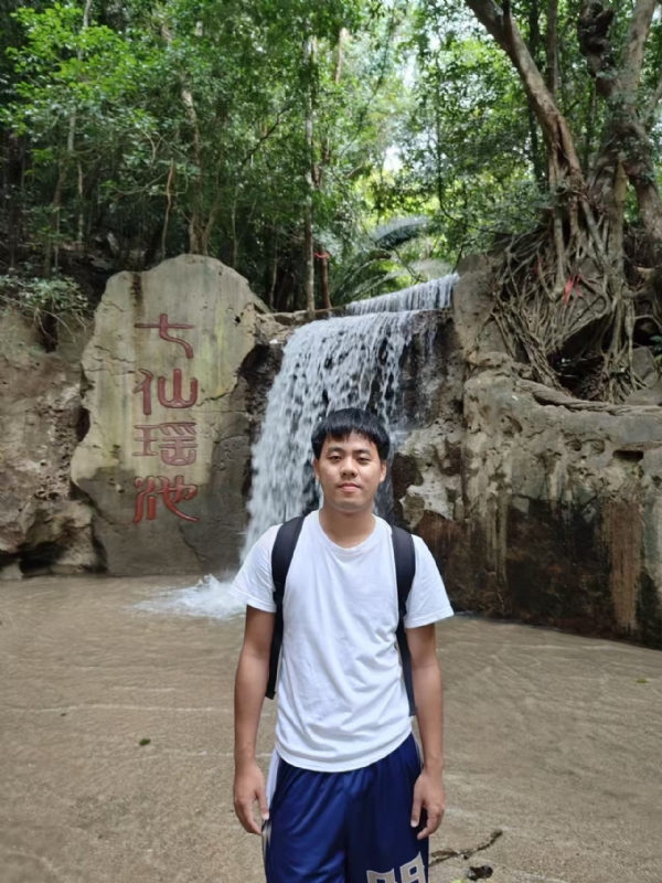 麻辣的第一张照片--柳州相亲服务中心